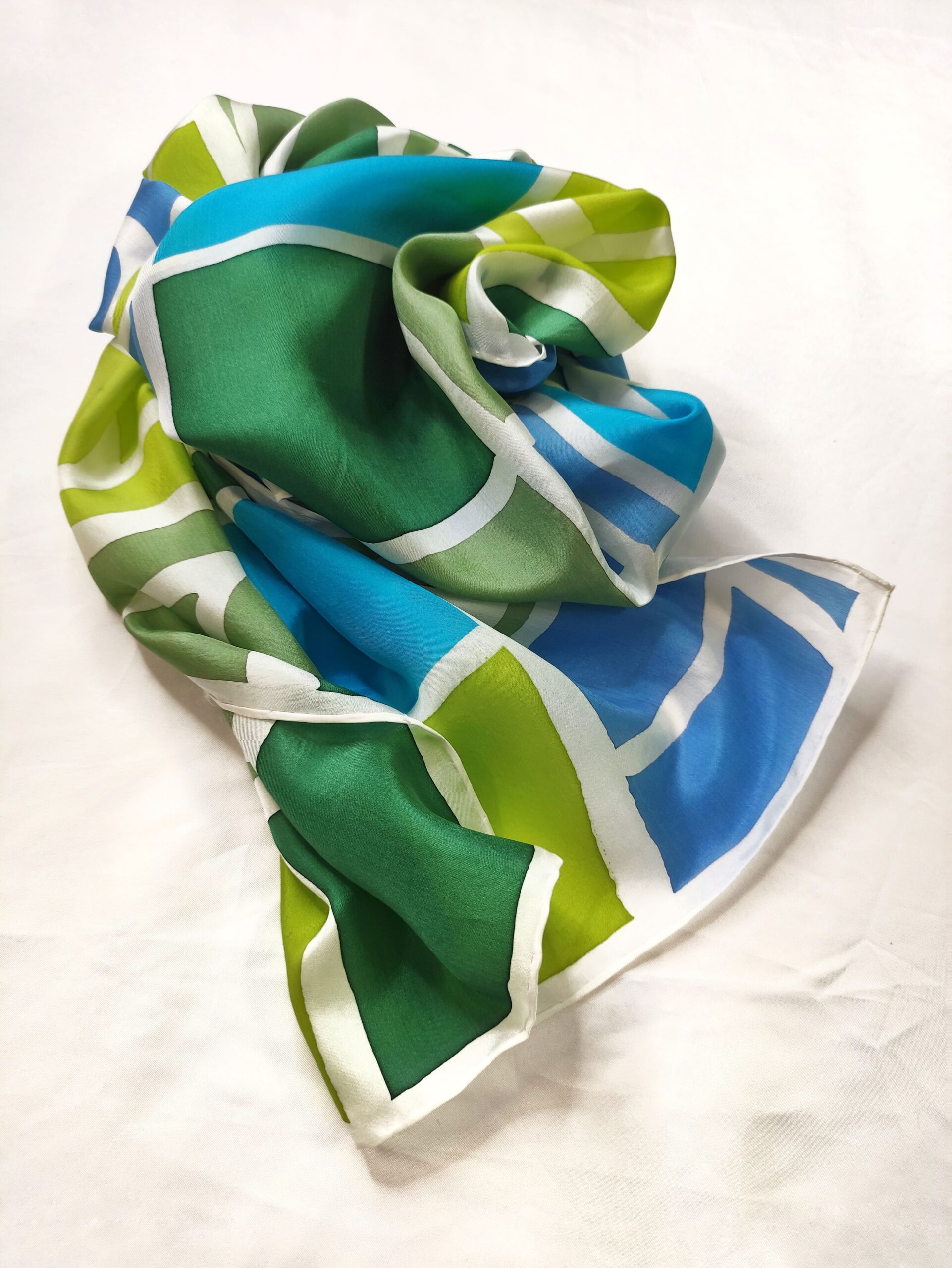 Fular seda mensaje diferente verde elegante aziza puch