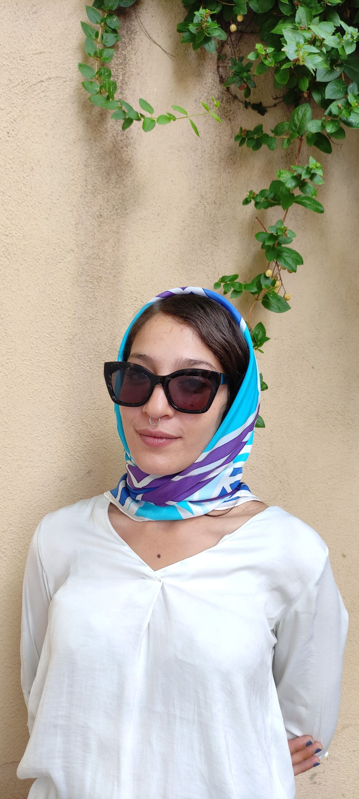 Pañuelo grande de seda mensaje amistad azul y morado exclusivo aziza puch