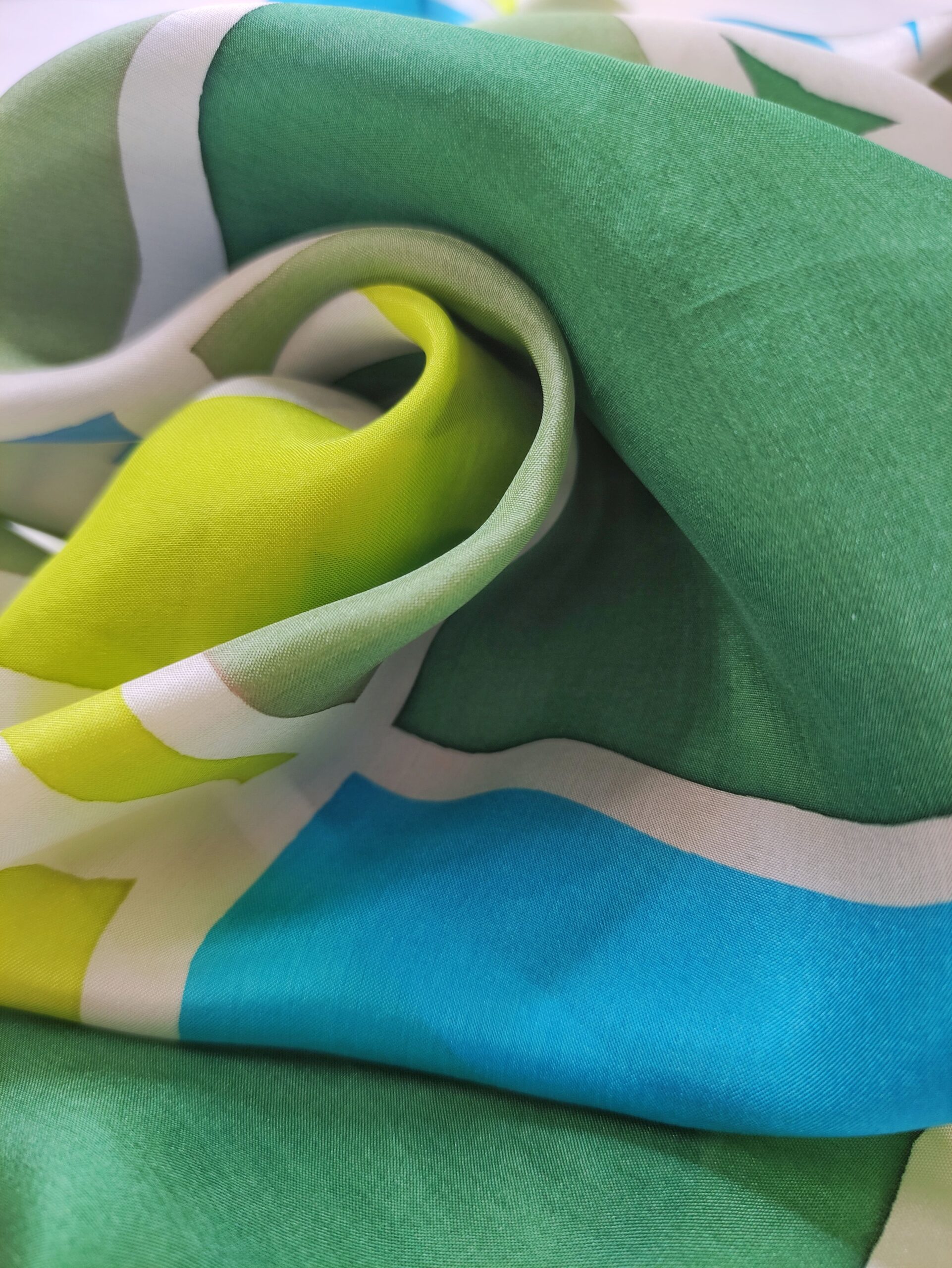 fular seda mensaje diferente verde unico aziza puch